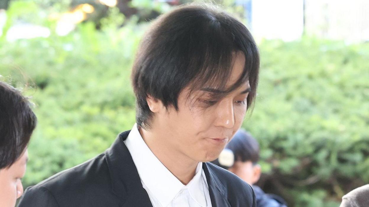 Mino receives suspended prison term for military service absences