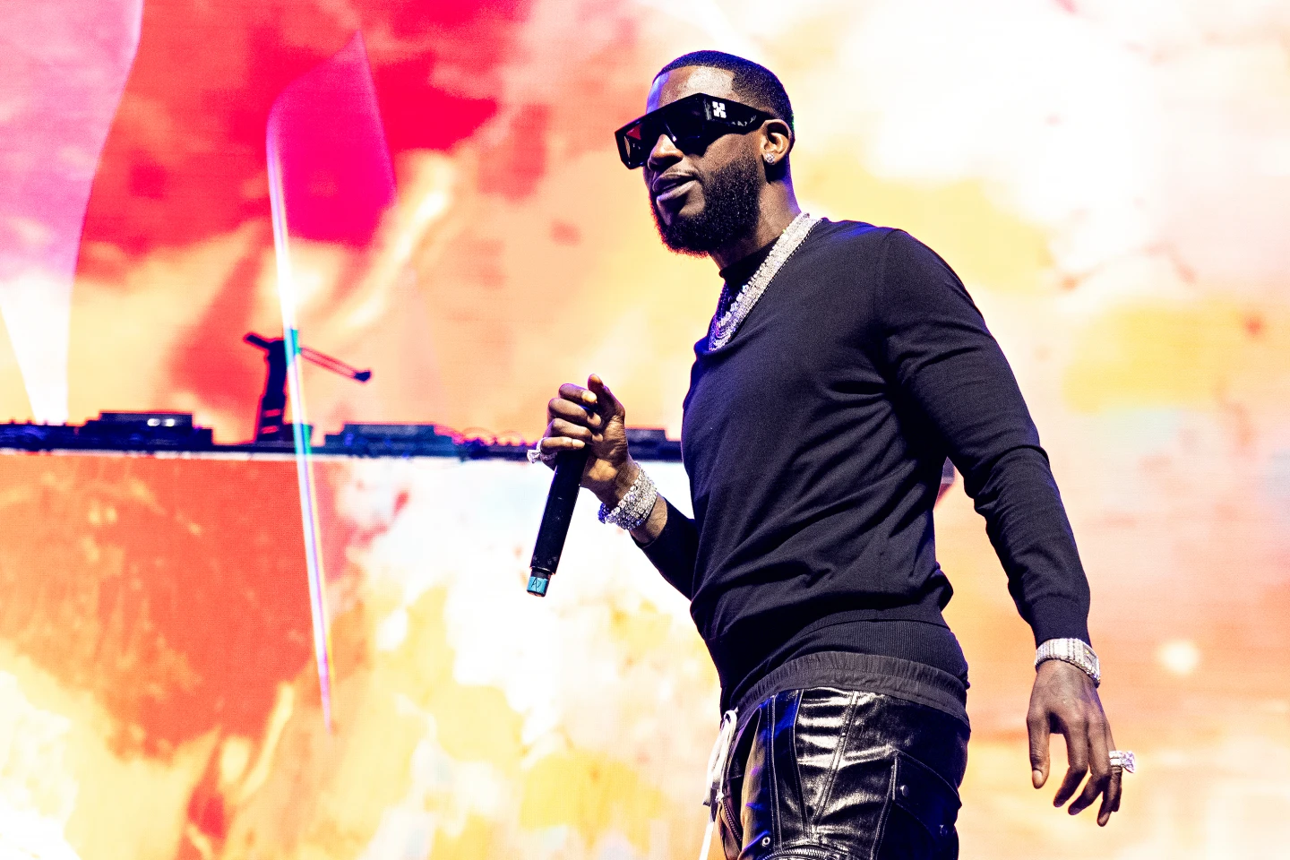 Rapper Pooh Shiesty Faces Federal Charges for Armed Robbery and Kidnapping