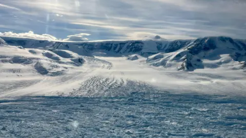 The Rapid Retreat of Hektoria Glacier: A New Mystery in Antarctic Ice Dynamics