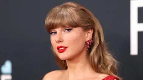 Taylor Swift Seeks to Block 'Swift Home' Trademark Application