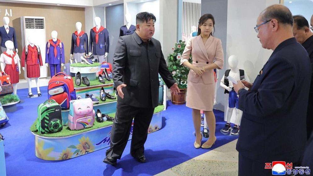 Kim Jong Un and his daughter Kim Ju Ae at an exhibition, photographed by North Korean state media