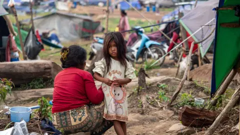 Cambodian Villagers Displaced Amid Escalating Border Tensions with Thailand