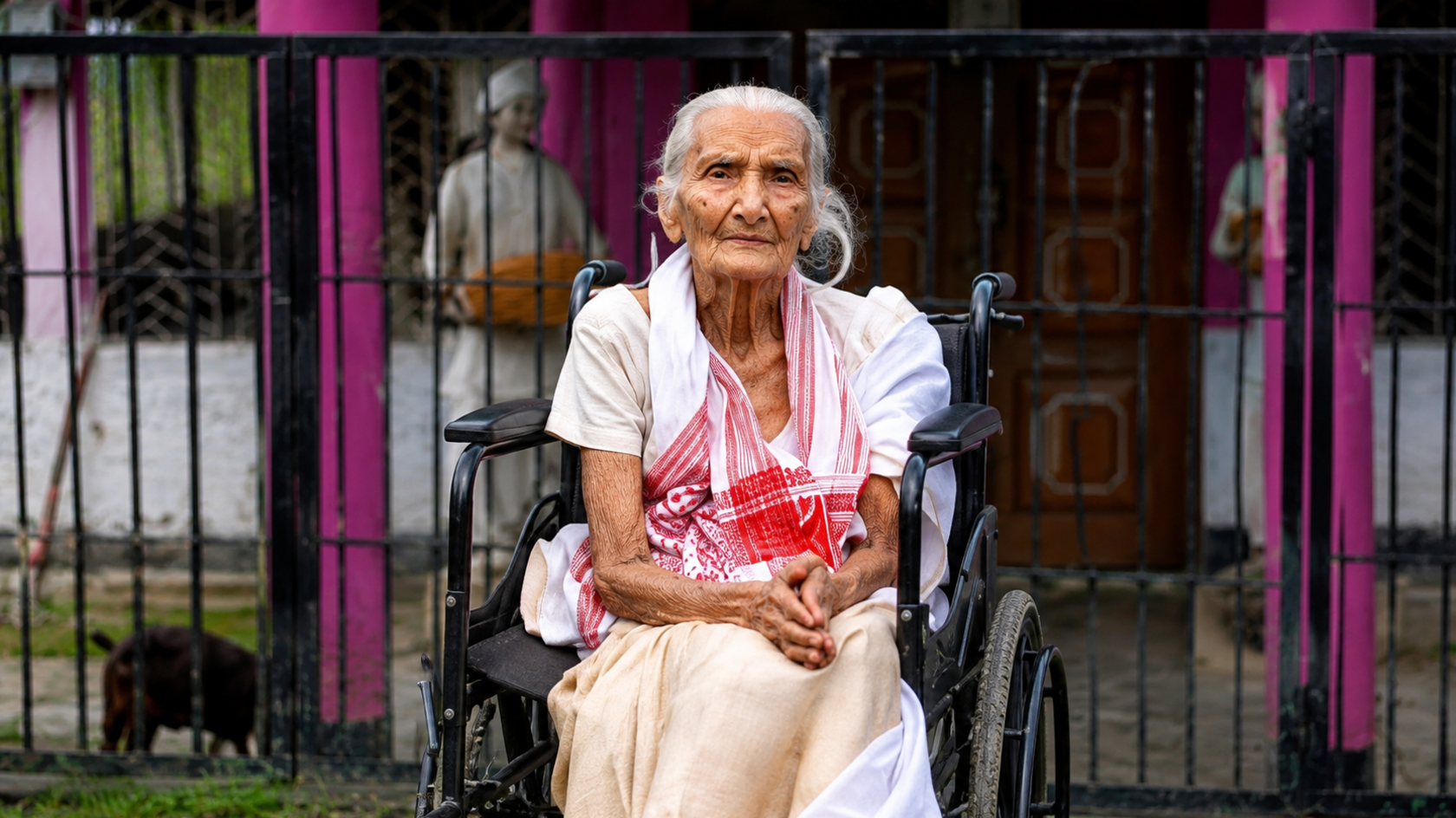 A 97‑Year‑Old Evades Assam Flood on Banana Raft