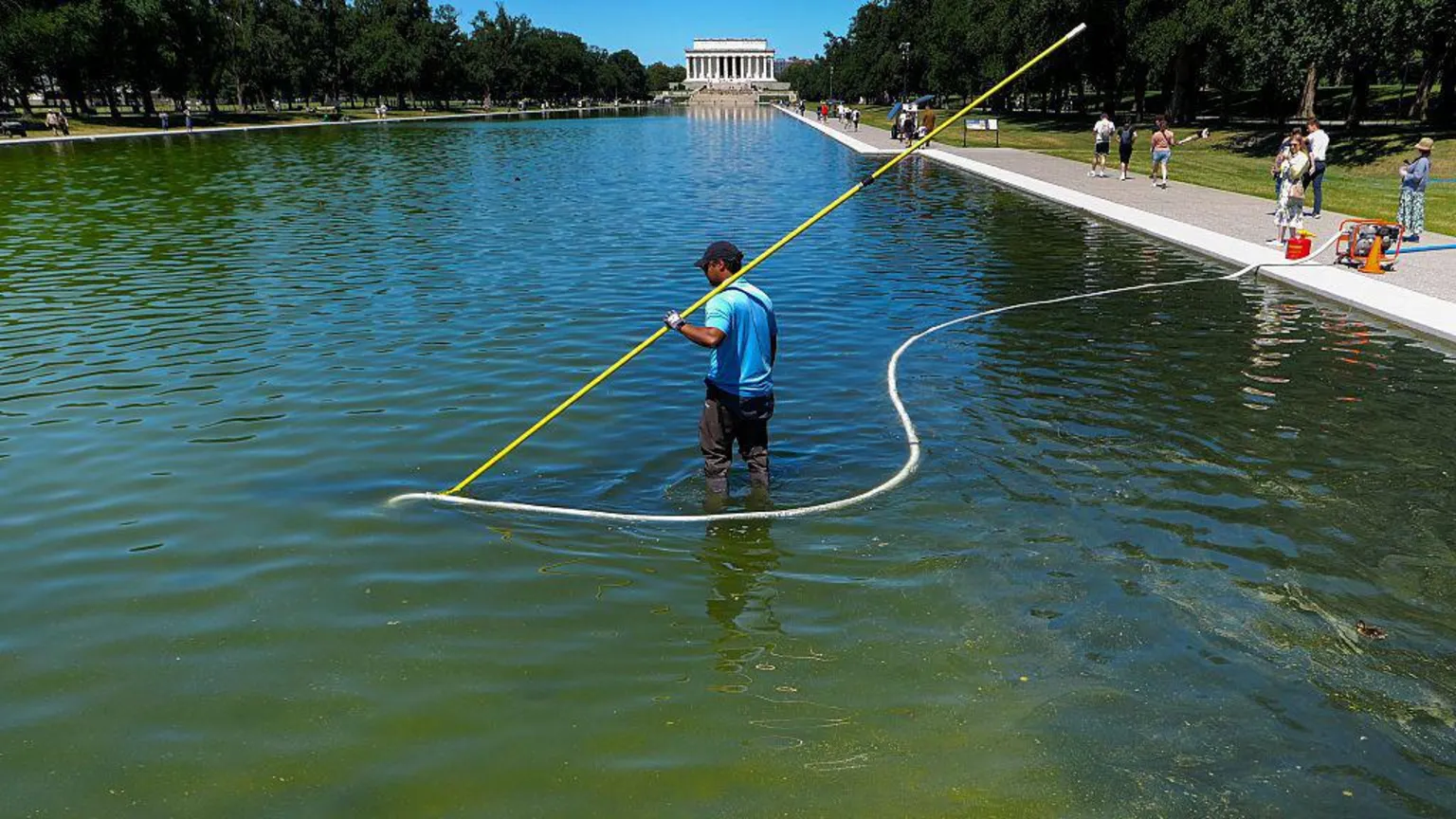 Olympian Accused of Vandalising Washington Reflecting Pool Denies Charges, Citing Brief Contact with Paint