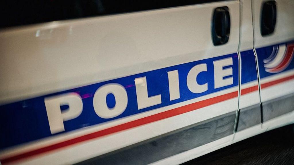 Car crashes into crowd near Caen train station, one fatality and 10 injured