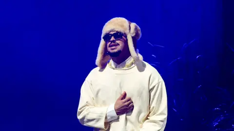 Bad Bunny to Headline Super Bowl Halftime Show 2025