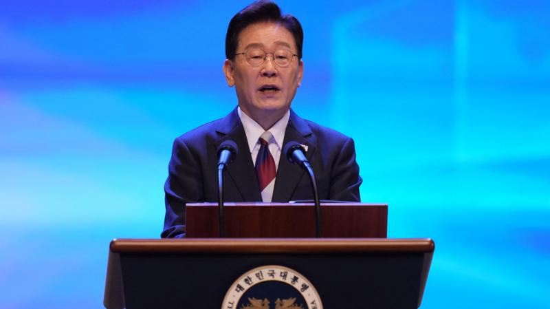 South Korea Proposes Talks to End 75‑Year‑Old War with North