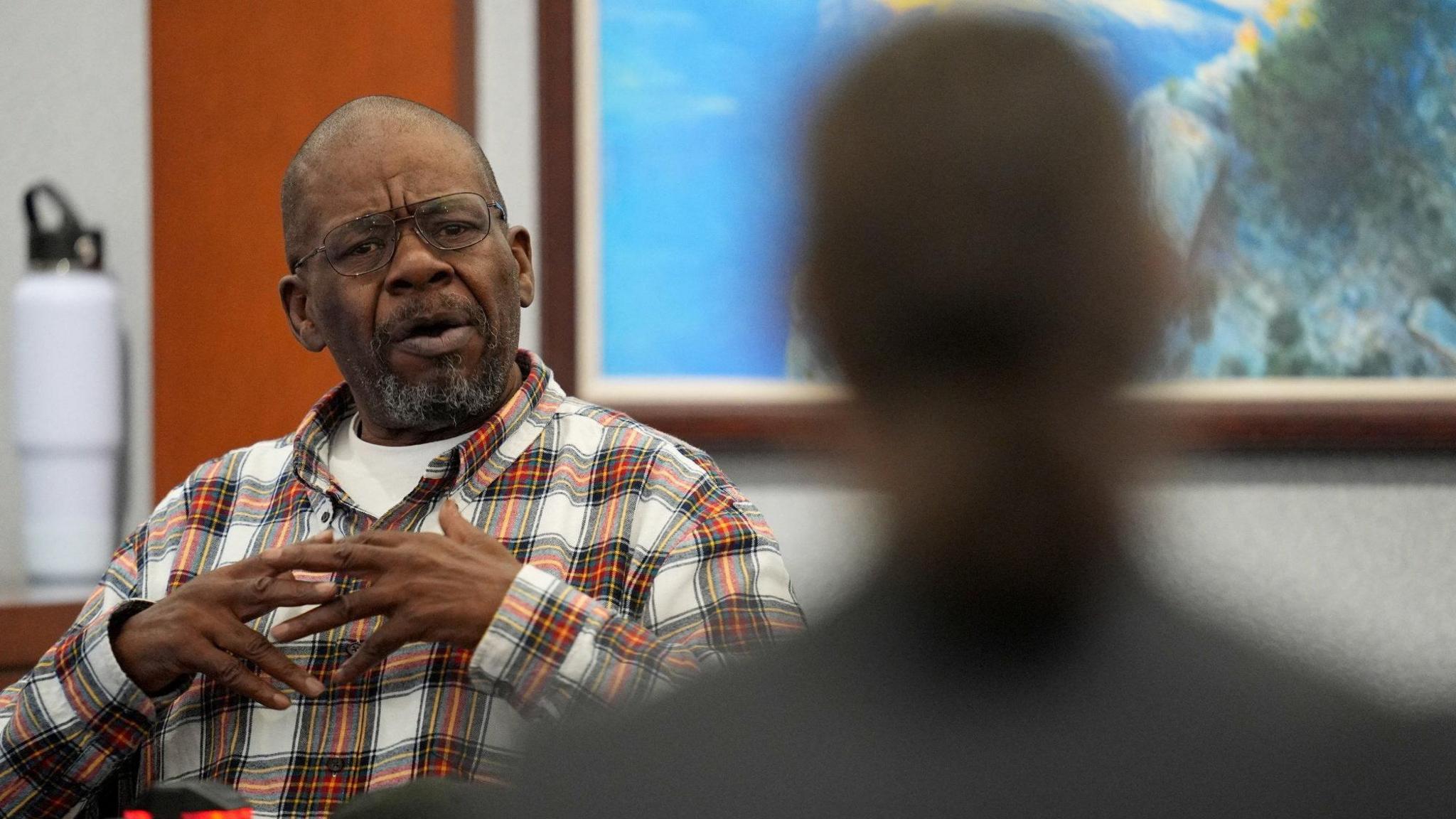 Witness Shouts in Tupac Murder Trial, Threatening to Censor Justice