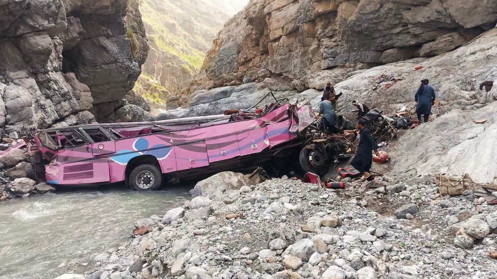 32 Killed After Overcrowded Bus Plunges into Ravine on Pakistan's Mountain Route