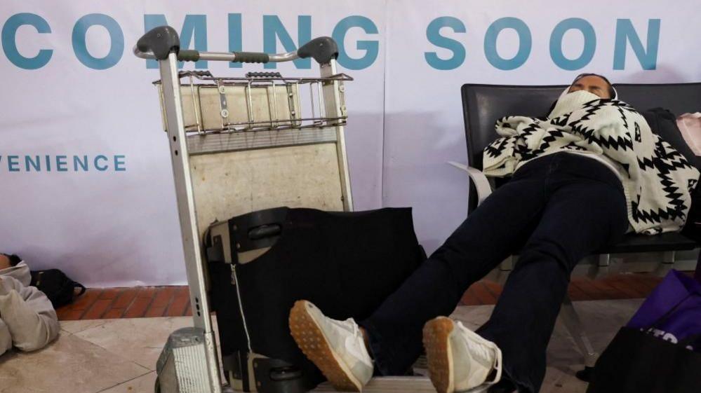 Volcanic Ash Blockades Jakarta, Stranding 270,000 Travelers