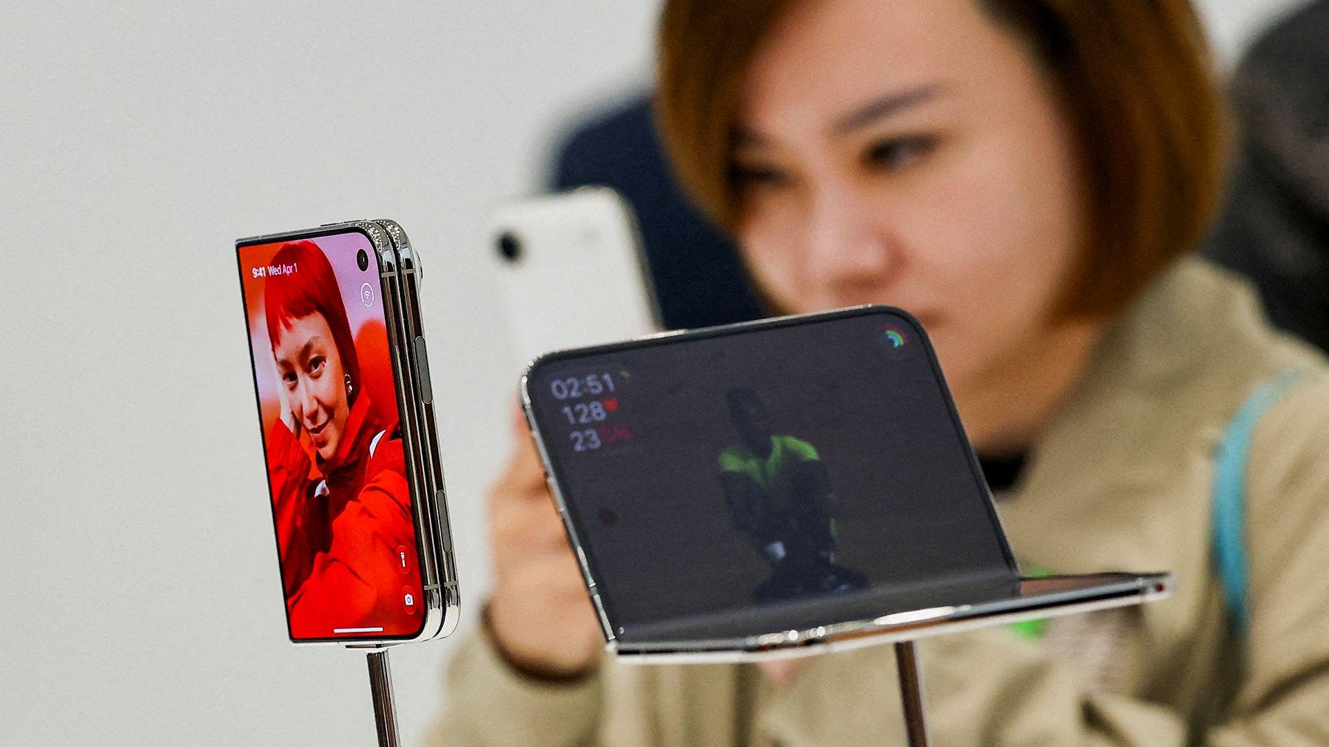 Apple’s First Foldable iPhone, The Duo, Debuts at £1,999 – A Leap for the Brand