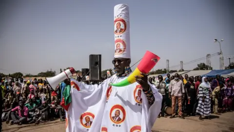 Burkina Faso Junta Imposes Total Ban on Political Parties