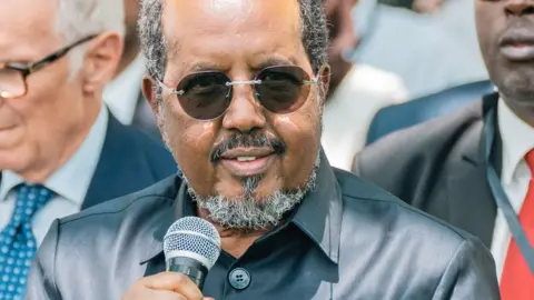 Four TikTokers Arrested in Somalia for Insulting President in Dance Video