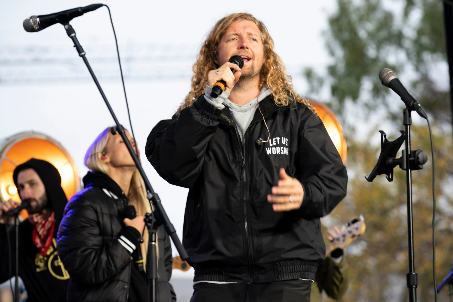 Financial Controversies Emerge Around Christian Musician Sean Feucht