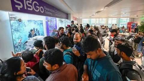 IndiGo Flight Cancellations Create Travel Chaos in India