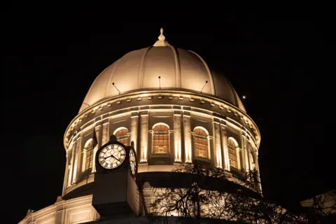 Kolkata's Nighttime Transformation: A Journey Through Illuminated Heritage