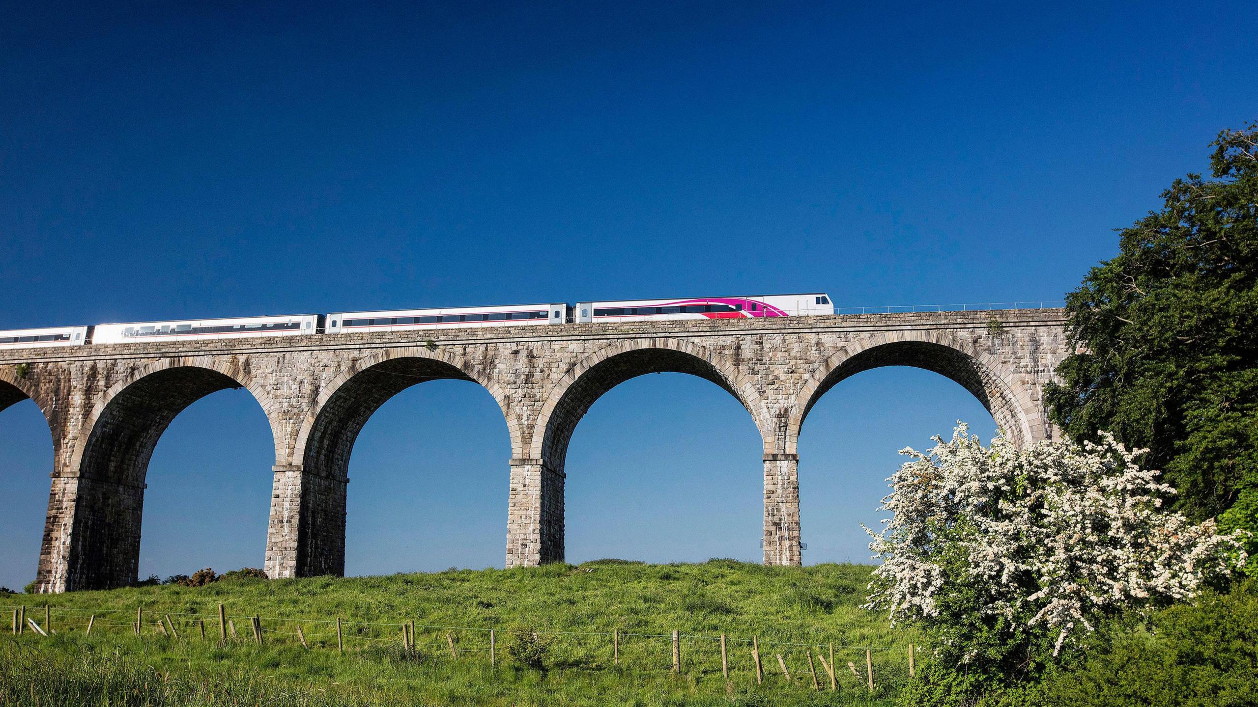 Irish Government Injects £197 m into Cross‑Border Rail