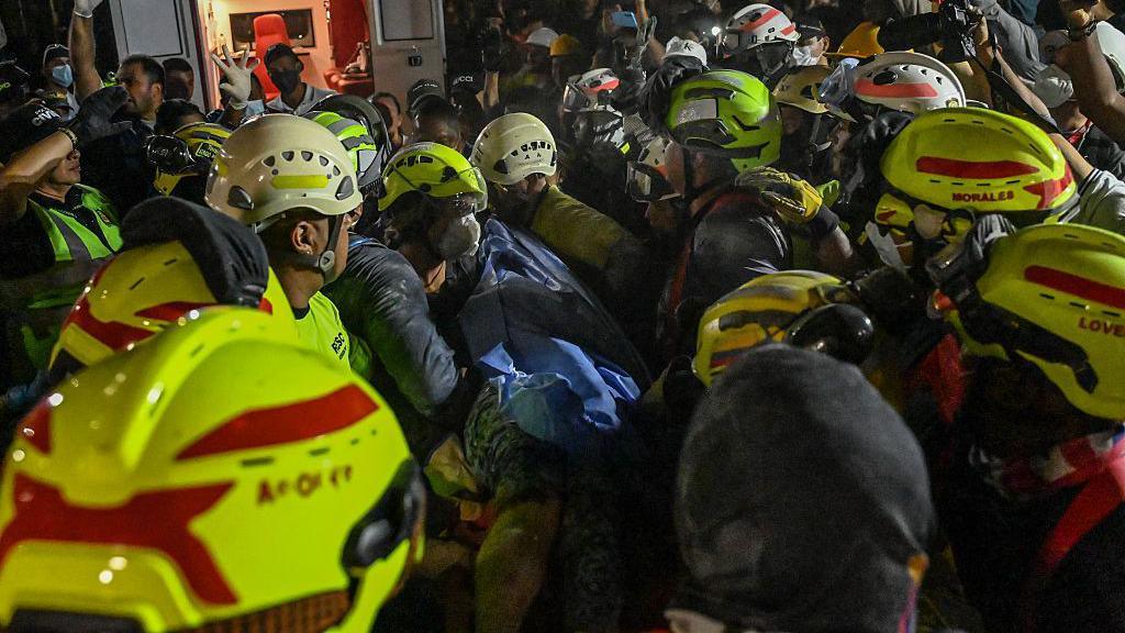 Woman Pulled Alive from Rubble 36 Hours After Colombia’s 7.4‑Magnitude Quake