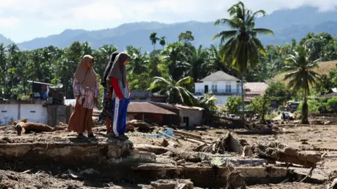 Tragic Floods in Indonesia Claim Over 500 Lives