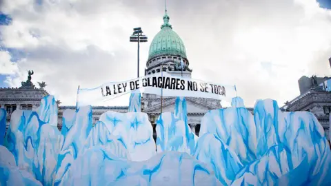 Argentina's Controversial Bill Paves the Way for Glacier Mining
