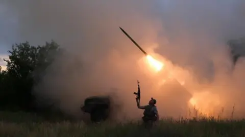 Russian troops encircle Kostyantynivka, threatening a route into Ukraine’s Donbas
