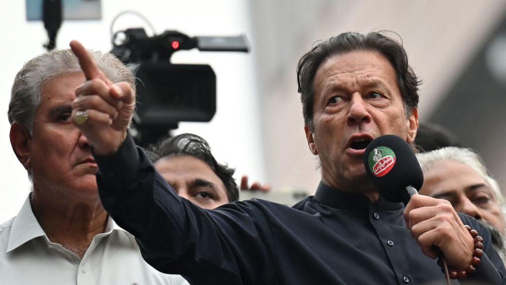 Former Cricket Captains Call for Proper Medical Care of Imran Khan