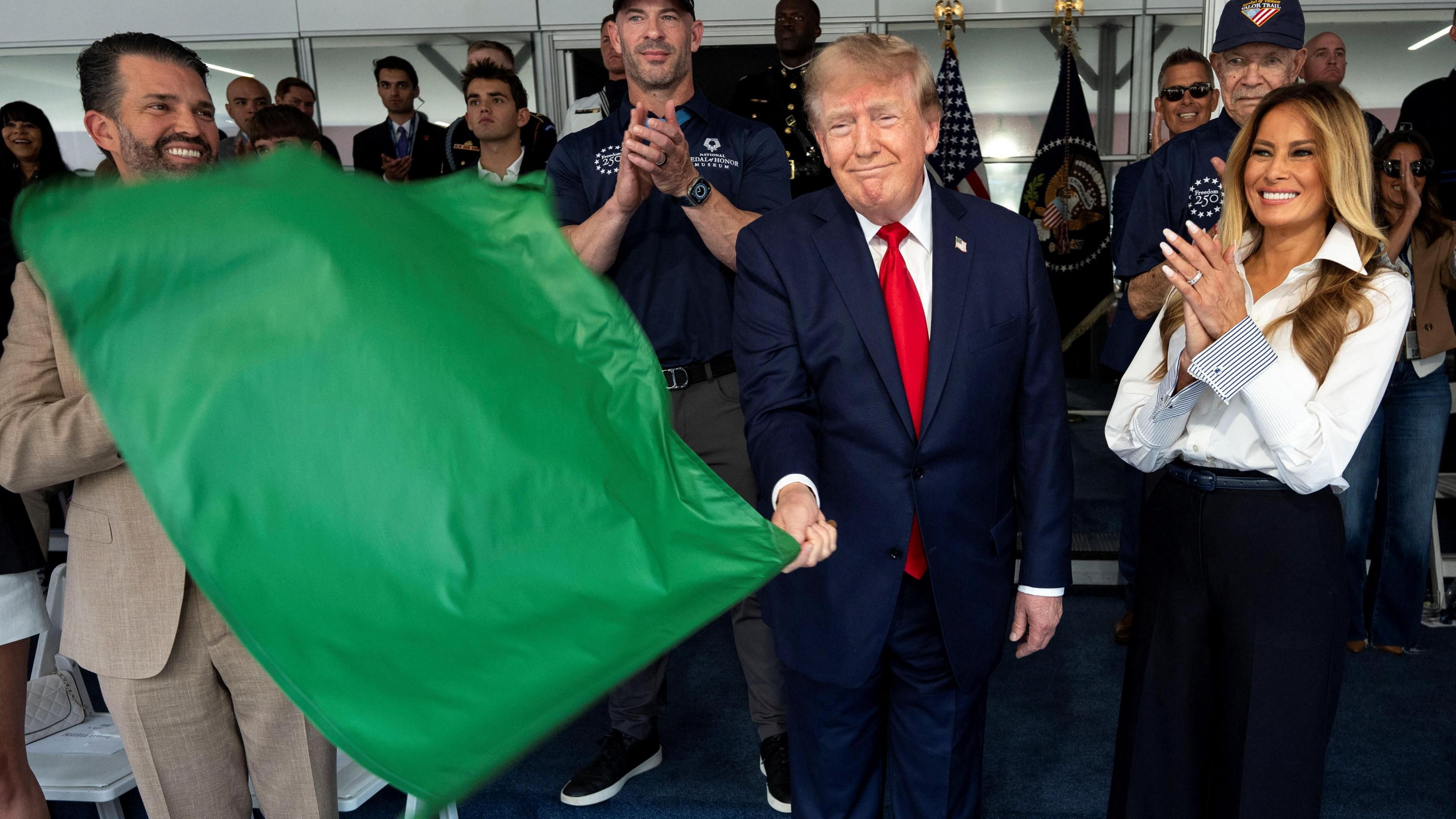 Trump Raises Green Flag as IndyCar Race Cuts Through Washington DC