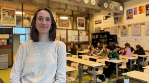 The Impact of Smartphone Bans on Academic Performance in Dutch Schools