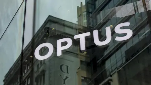 Optus Email Mishap During Outage Linked to Fatalities Raises Alarm