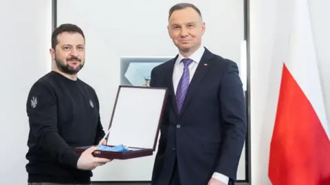 Poland Revokes Ukraine’s Highest Honour After Kyiv Names Unit After WWII Insurgents