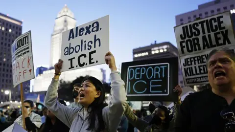 Protests Erupt in Minneapolis Over ICE Shooting of Nurse Alex Pretti