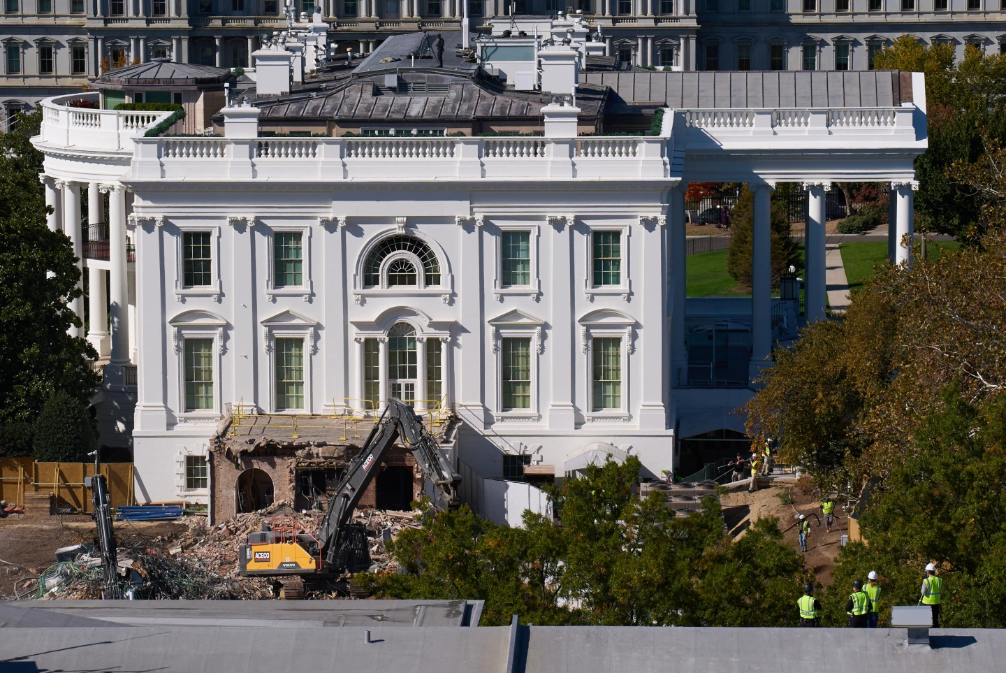 Congress Divided Over White House East Wing Demolition for Trump’s Ballroom