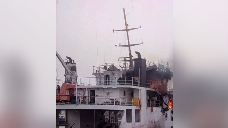Houthis Strike Red Sea Cargo Ship, Killing Four – First Fatal Attack Since the Start of the Iran‑Led War