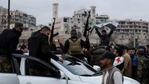 Kurdish Forces Withdraw from Aleppo Amid Ceasefire Agreement