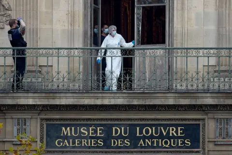 Security Shortcomings Exposed at the Louvre Following Jewel Heist