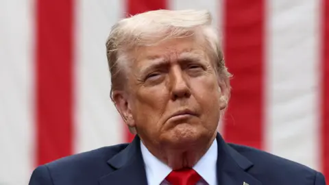 Trump Threatens Sanctions on Russia Amid NATO Oil Debate